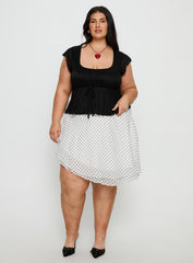 Auroraah Frill Top Black Curve