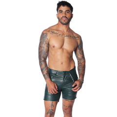 Hide Green Short en modelo de Gigo Underwear