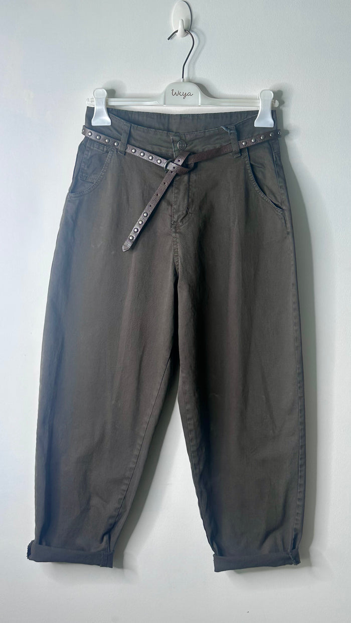 Pantalón bombacho sarga