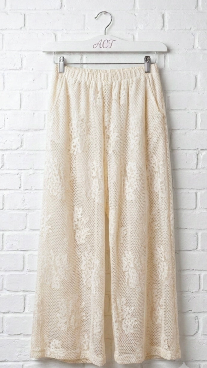 Pantalón encaje floral +2 colores
