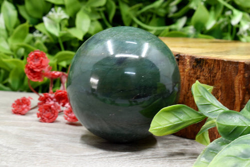1Pc Green Jade Sphere Crystal Ball Healing Sphere.