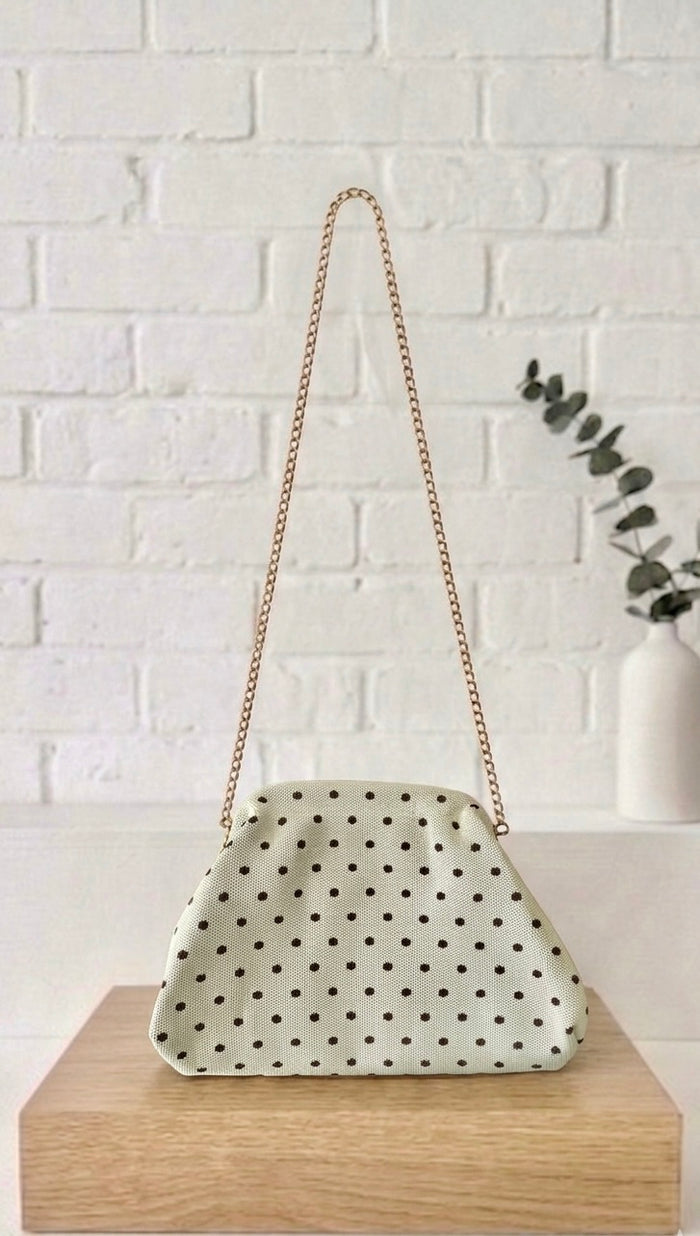 Bolso Clutch Topos +1 color