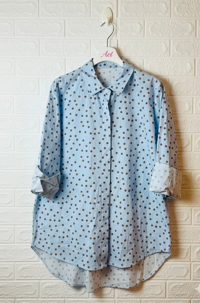 Camisa básica topos + 1 color
