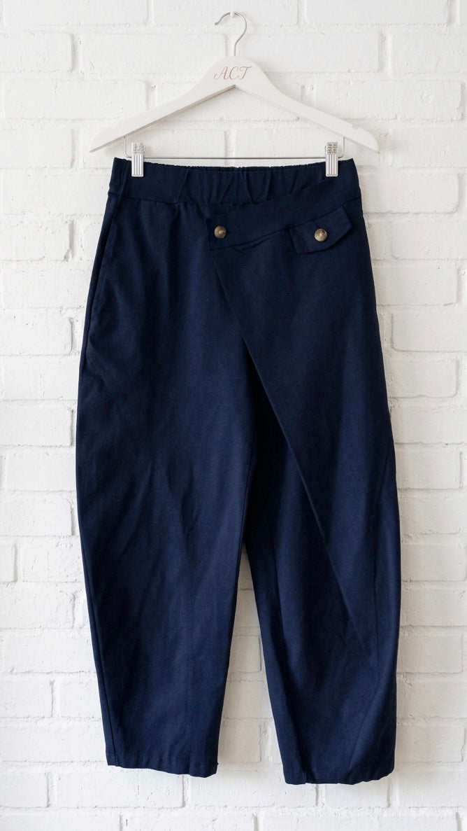 Pantalón asimétrico cruzado +4colores
