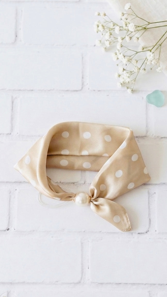 Beige topo blanco