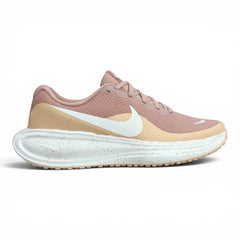 NIKE REVOLUTION 8